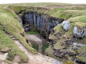 Pennine Way - Hull Pot