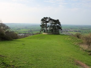 Cotswold Way - Waterloo Memorial, Wotton